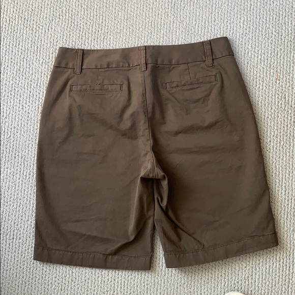 Caslon 9” Bermuda short - Picture 3 of 4